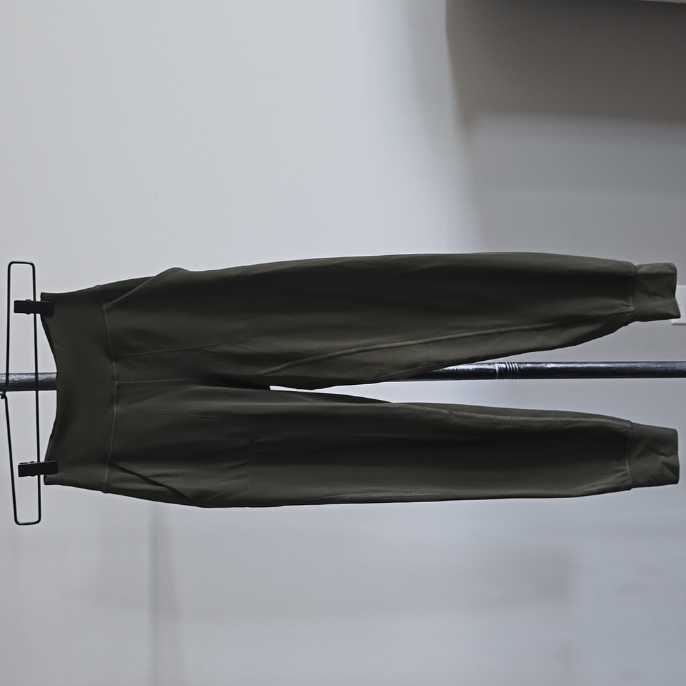 Lululemon Align Jogger 28" in Dark Olive - Picture 2 of 9
